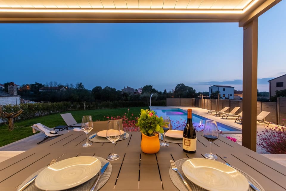 Villa Hizina Veleniki Villa in Istria County