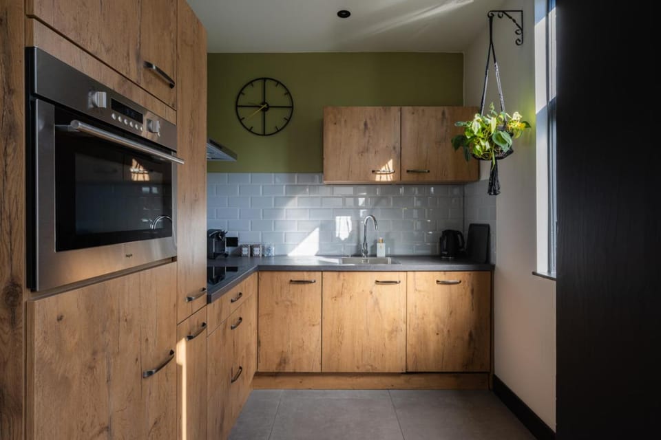 dishwasher, oven, stove, kitchen