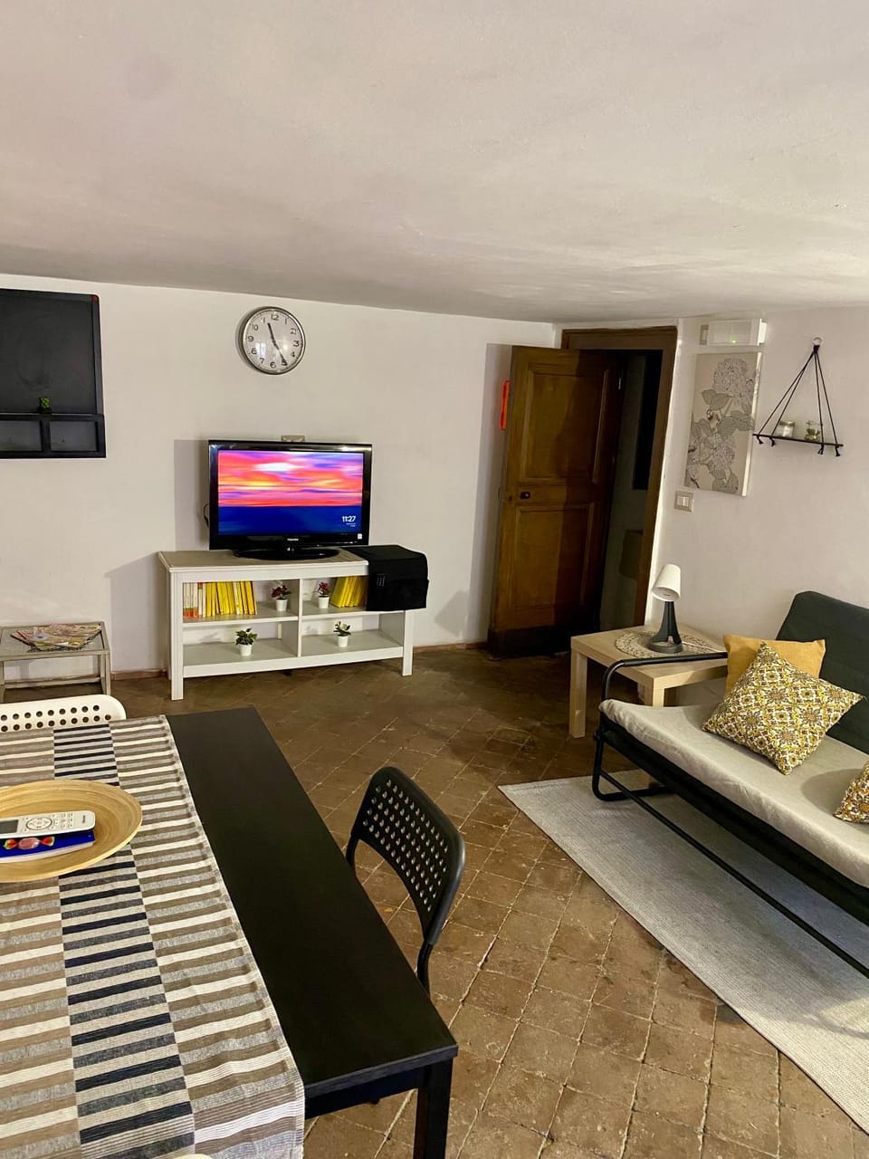 Communal lounge/ TV room, TV and multimedia, Living room, Seating area