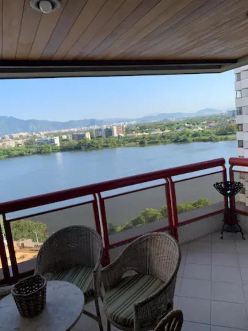 APTO 3 QTS EQUIPADOS 3 MIN ANDANDO PRAIA DA BARRA Apartment in Rio de Janeiro