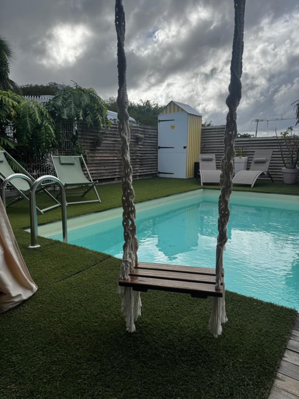 Pool view, Swimming pool, sunbed