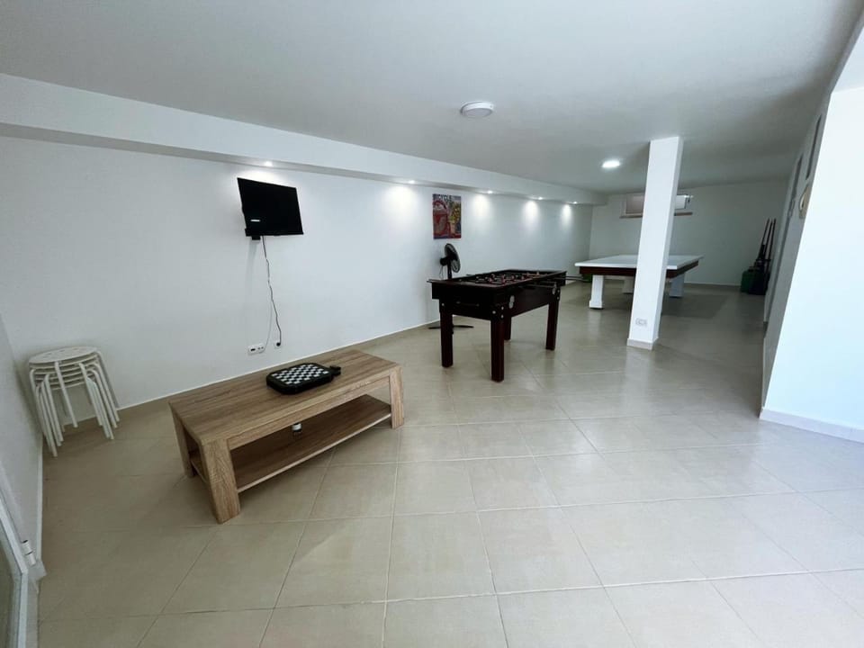 Moradia Fantástica com Piscina a 5 min da Praia House in Monte Gordo