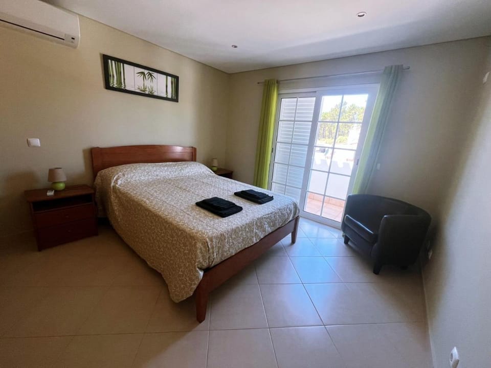 Moradia Fantástica com Piscina a 5 min da Praia House in Monte Gordo
