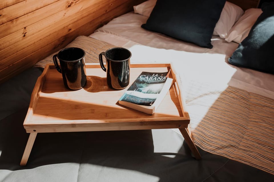 Bed, Bedroom, Drinks