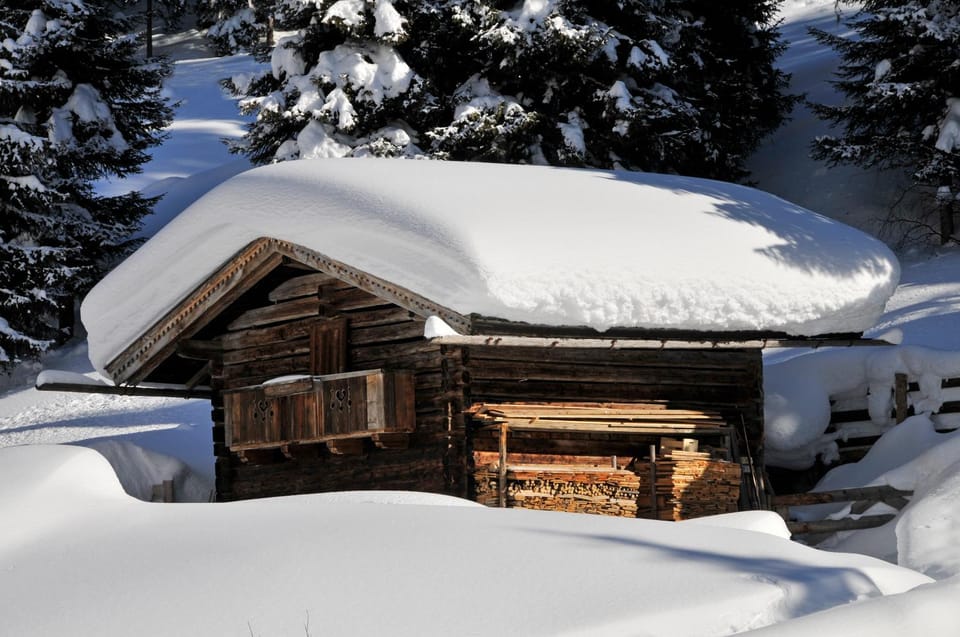 Nearby landmark, Natural landscape, Winter