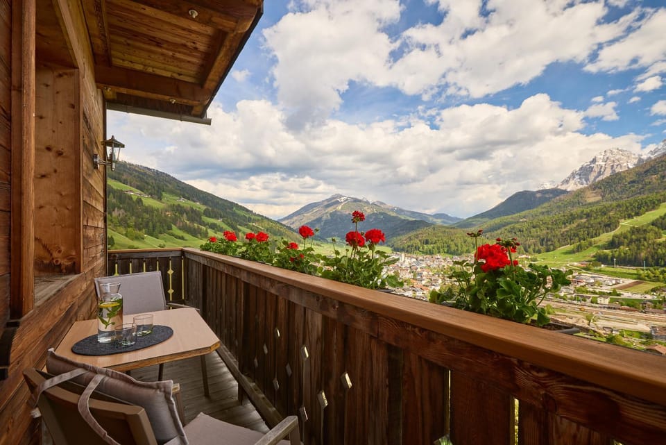 Spring, Balcony/Terrace