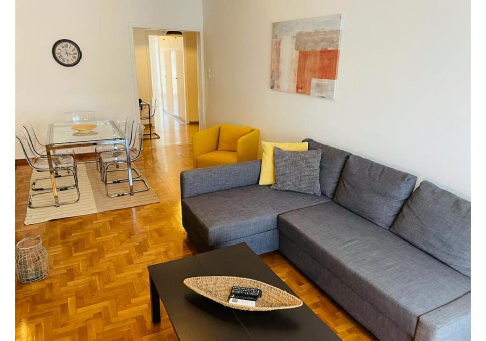 Cozy Apartment in Central Athens - Sleeps 6 Apartment in Athens