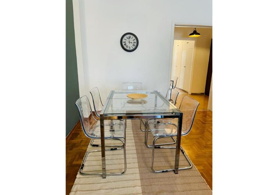 Cozy Apartment in Central Athens - Sleeps 6 Apartment in Athens