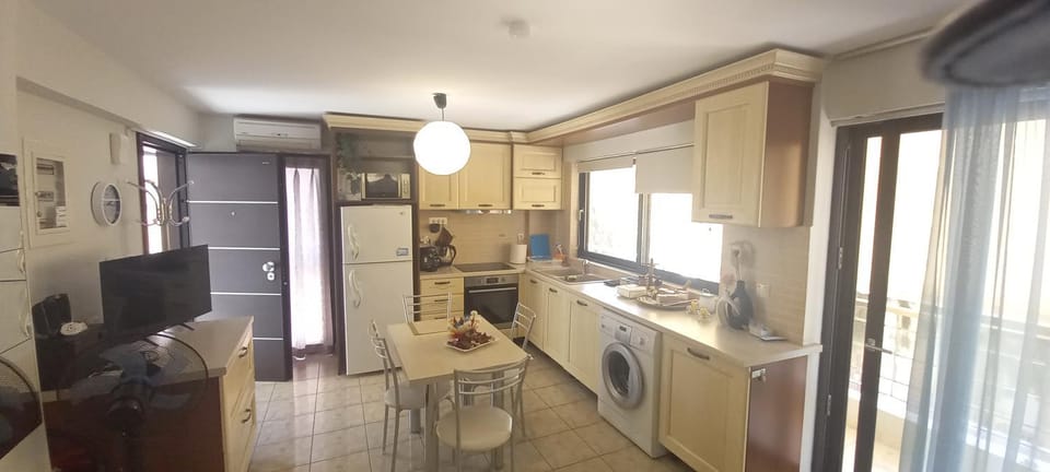 Lavrio center - Thanasis' Studio Apartment in East Attica Regional Unit, Greece