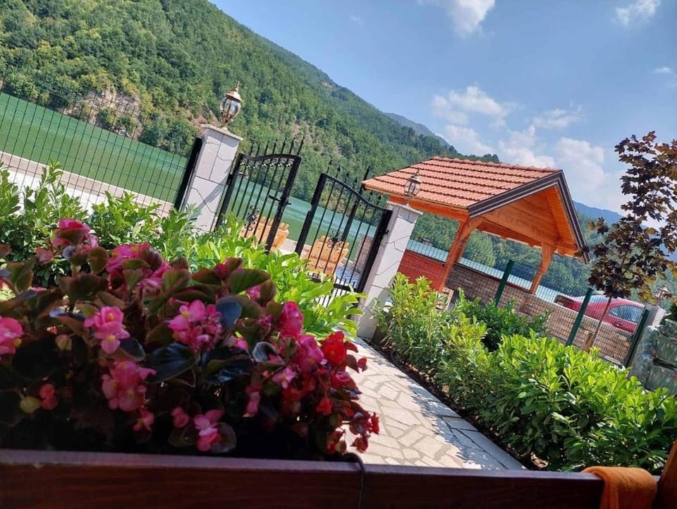 STARA PRUGA JAZ House in Bosnia and Herzegovina