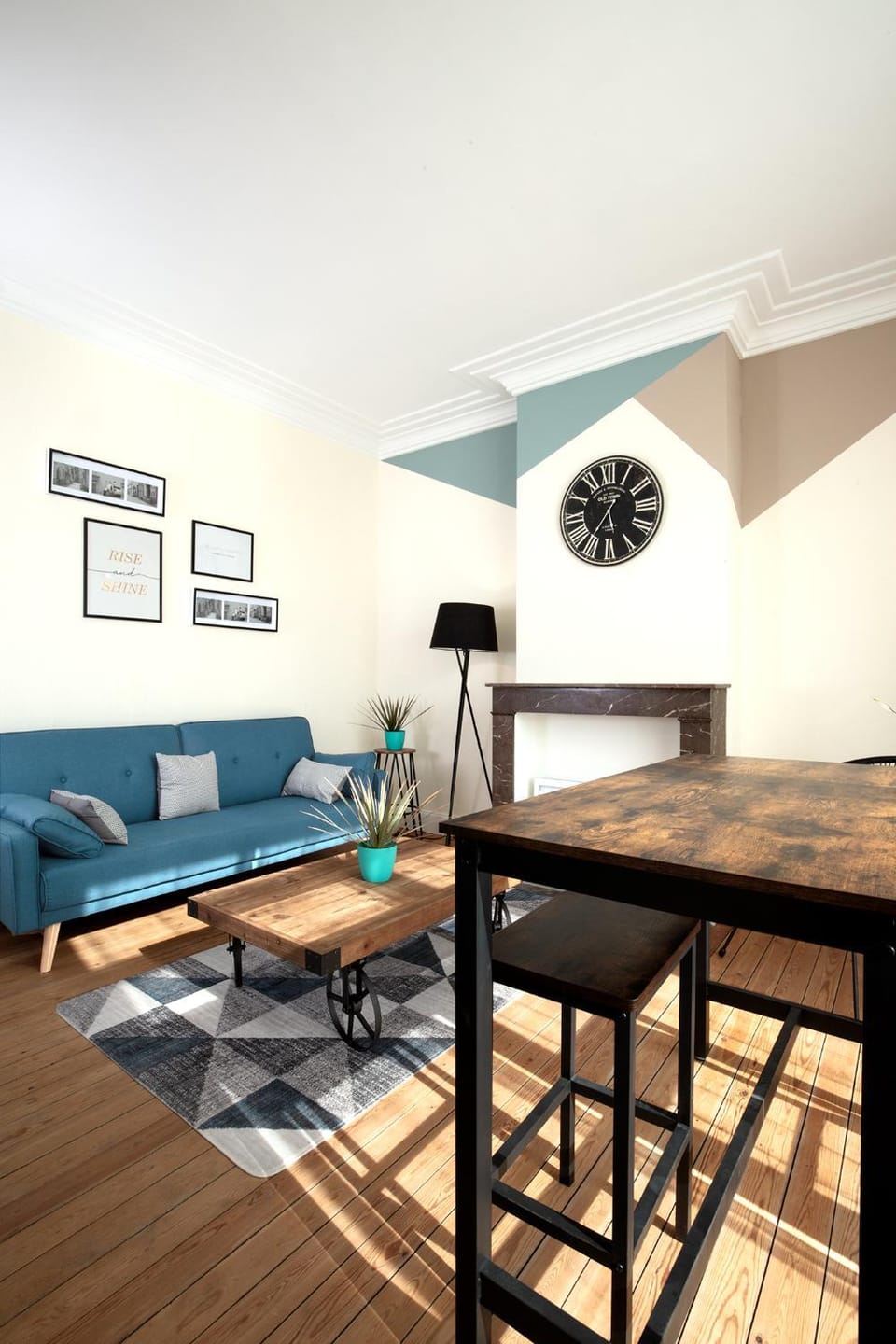 Living room, Dining area