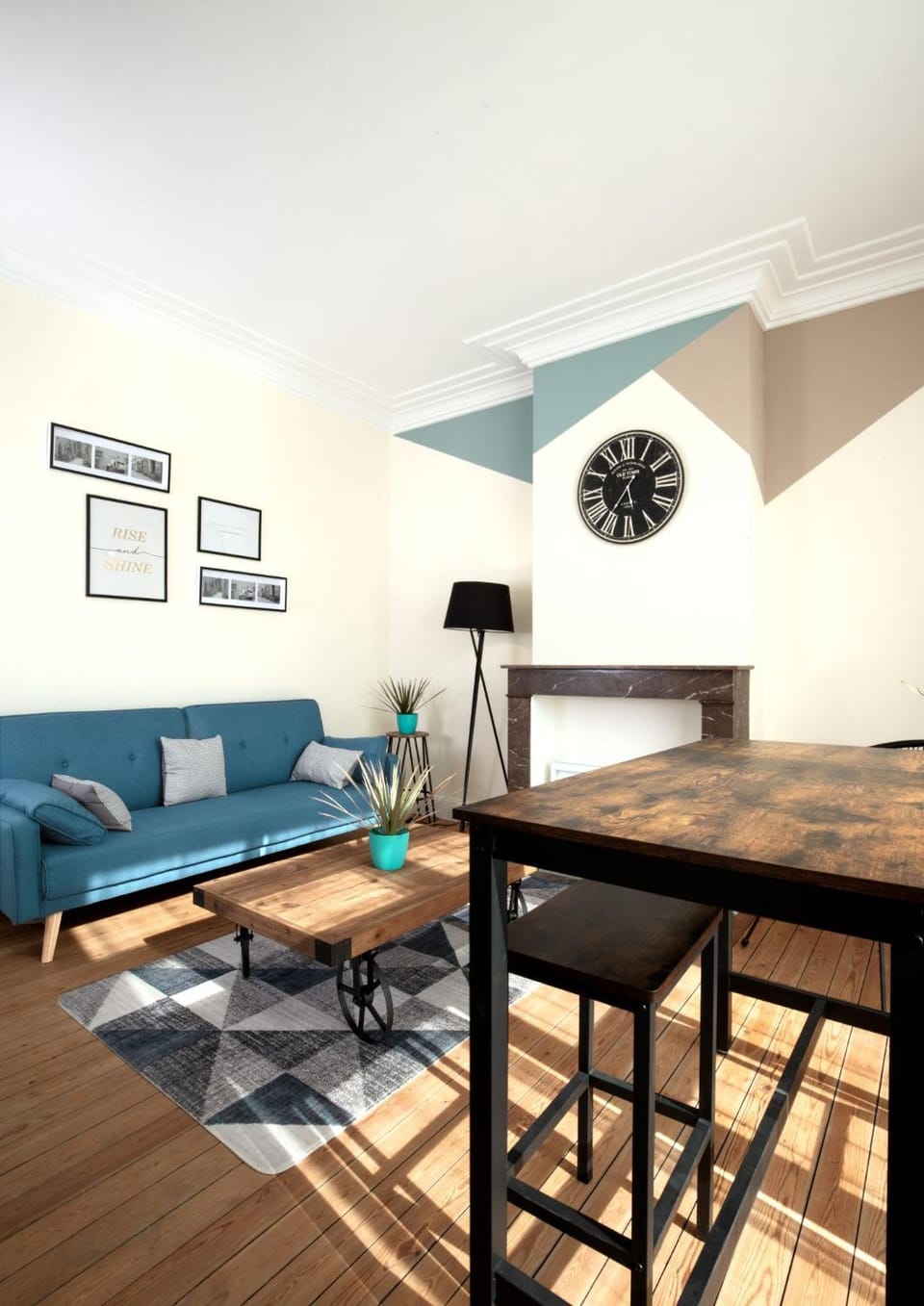 Living room, Dining area