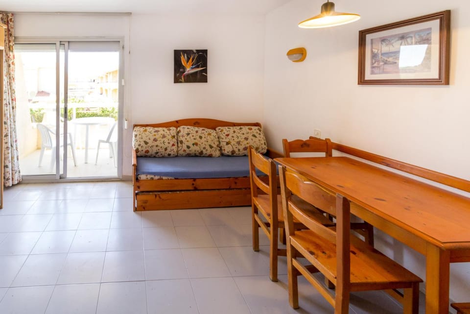 Sistach Rentals ARGONAVIS 204 Apartment in Baix Empordà