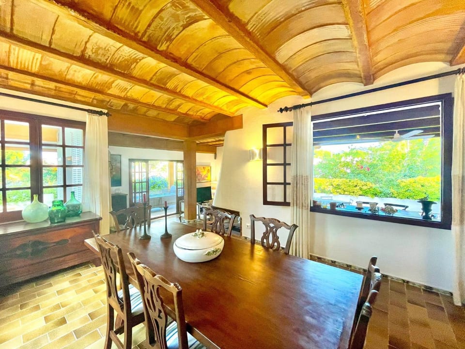 BEACH HOUSE IDEAL FOR CHILDREN House in Raiguer