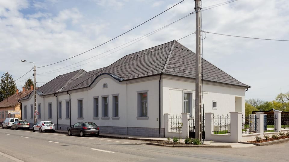 Property building, Facade/entrance