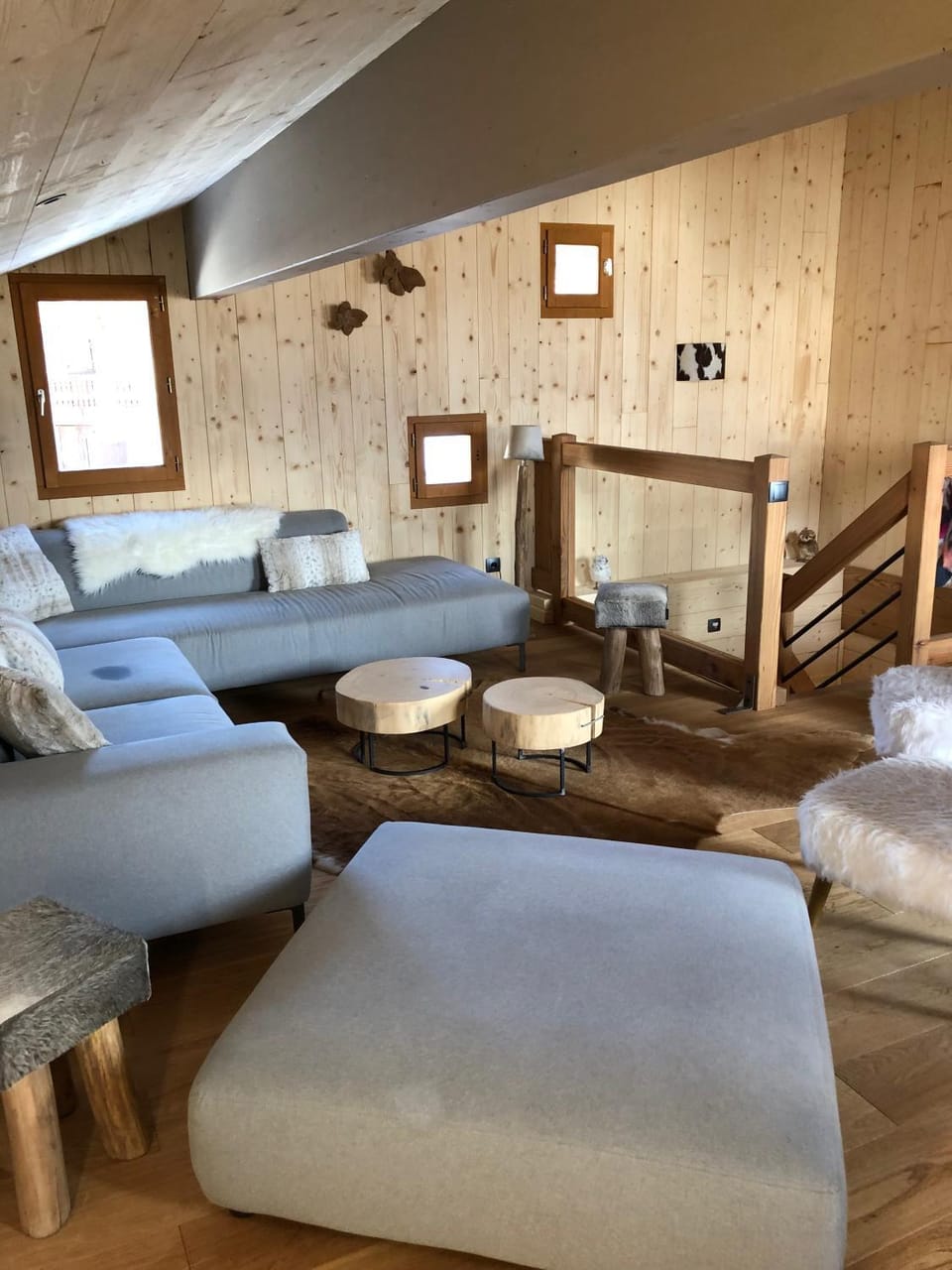 Living room, Seating area