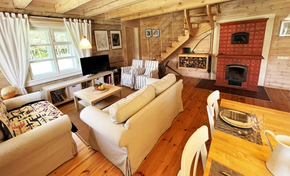 Communal lounge/ TV room, Living room, Dining area