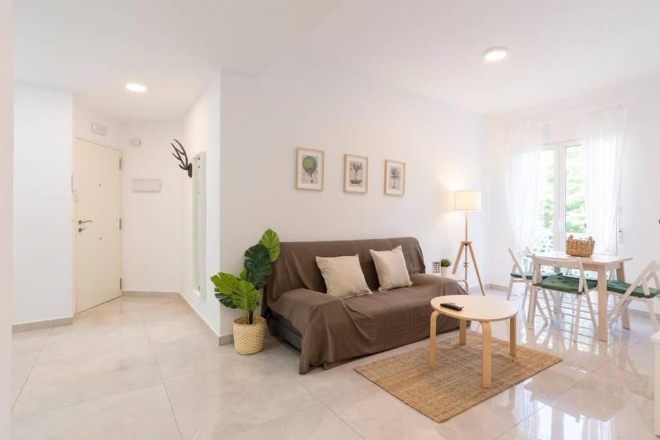 TGH/ Victoria Green Center 1B Apartment in Malaga