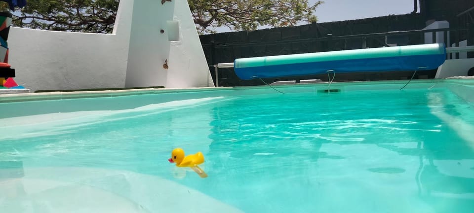 Aptos con piscina El Flamboyán 1 Apartment in Isla de Lanzarote