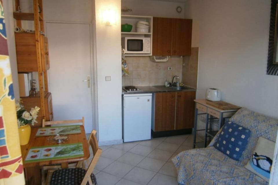 Comfortable Flat With Balcony Cannes City Centre Apartment in Cannes