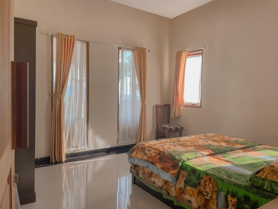 Villa Vidor by Villa Gue Aja Villa in Cisarua
