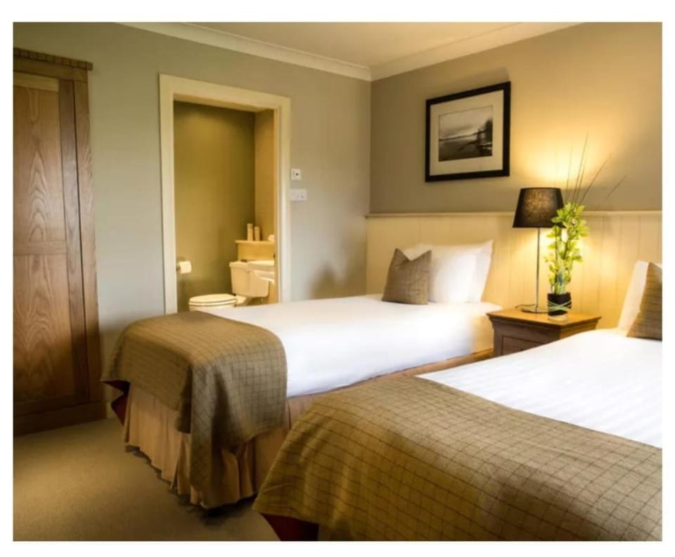 Lodge 14, Cameron House Lodges, Loch Lomond Villa in Scotland