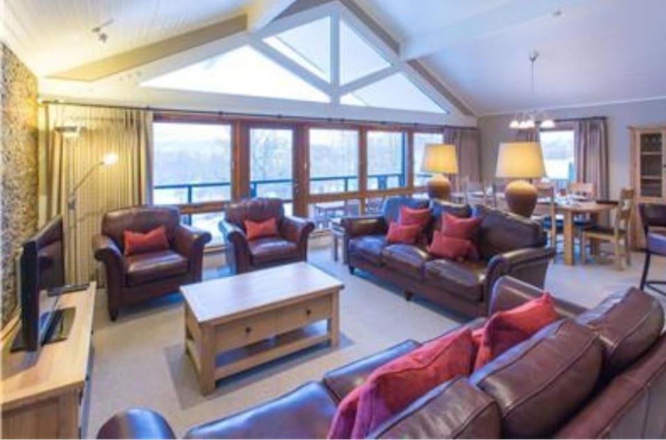 Lodge 14, Cameron House Lodges, Loch Lomond Villa in Scotland