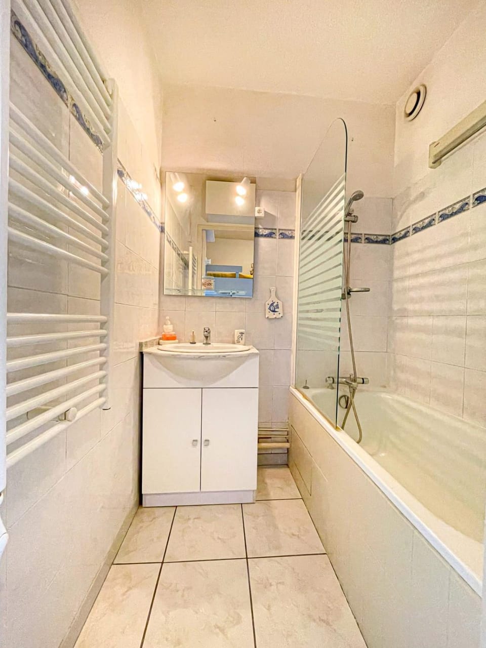 Bright apartment with pool Apartment in Fréjus