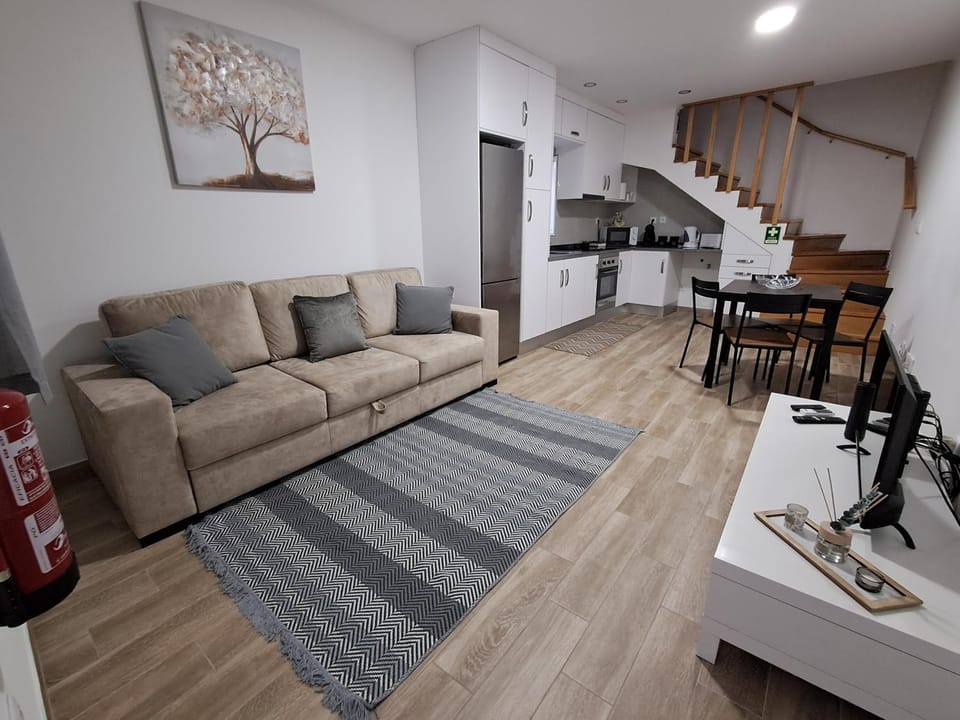 Kitchen or kitchenette, Living room