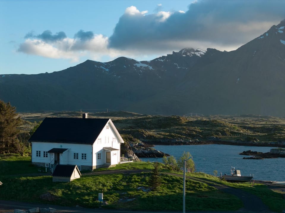 Property building, Day, Natural landscape, Summer, Mountain view, Sea view, Sunrise, Sunset