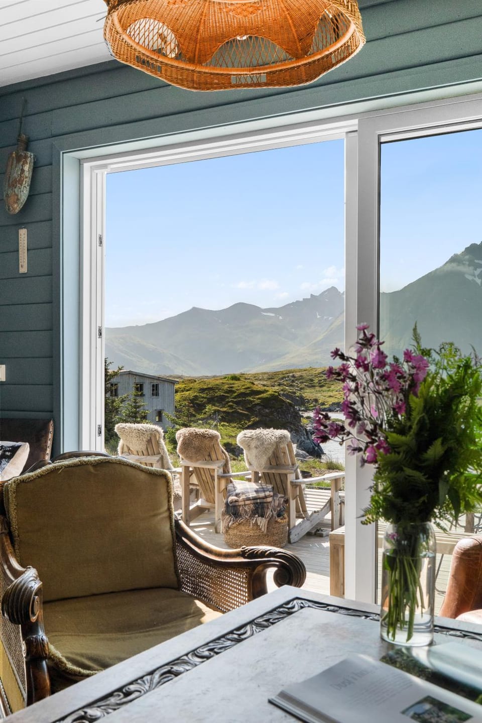 Natural landscape, Balcony/Terrace, Living room, Lake view, Mountain view, Sea view