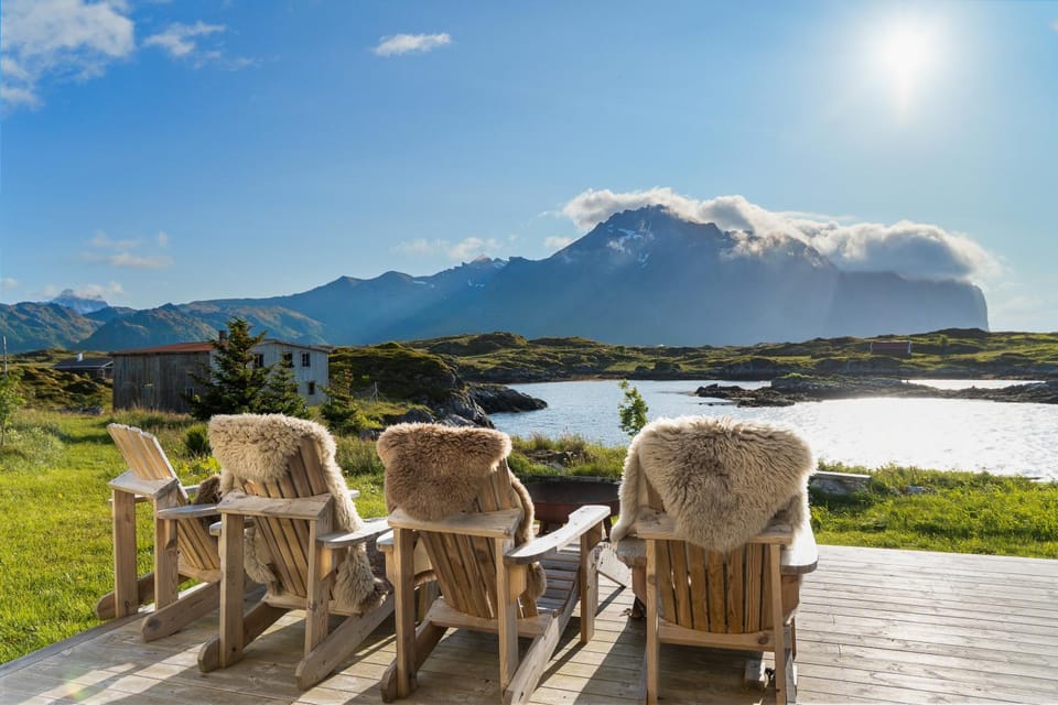 Property building, Natural landscape, Lake view, Mountain view, Sea view