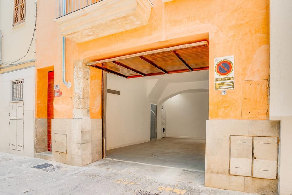 Shower, Facade/entrance, Parking, washing machine, dryer