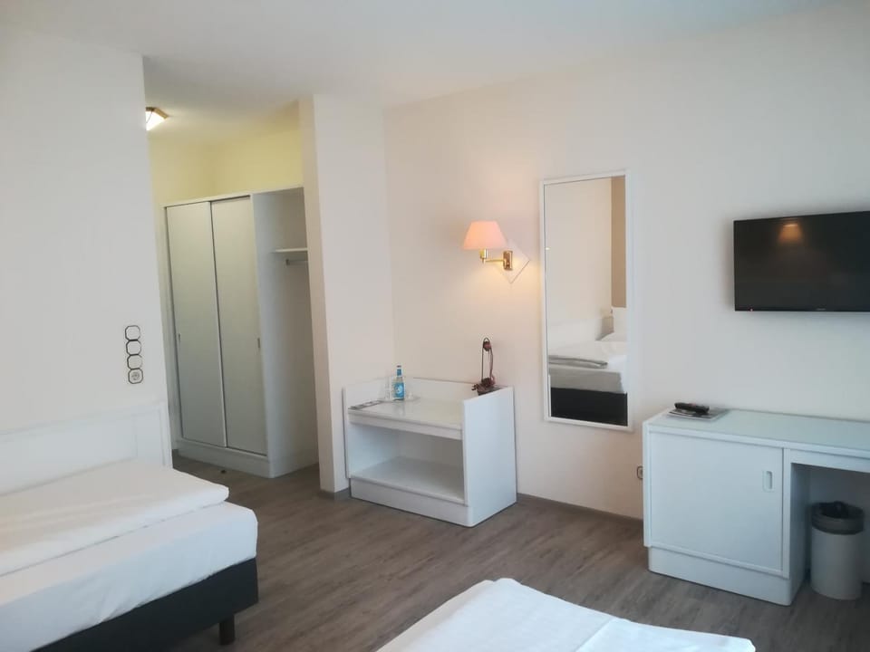 TV and multimedia, Photo of the whole room