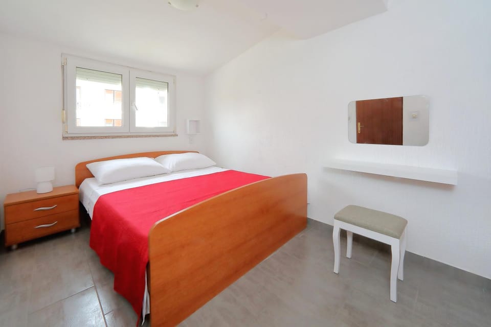Bed, Bedroom, air conditioner