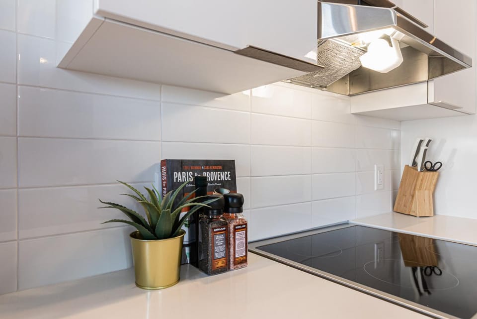 Kitchen or kitchenette, stove