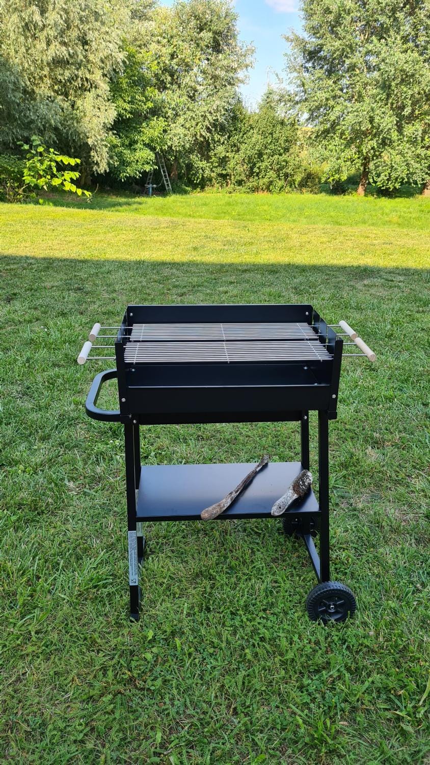 Spring, Day, Natural landscape, BBQ facilities, Garden, Garden view