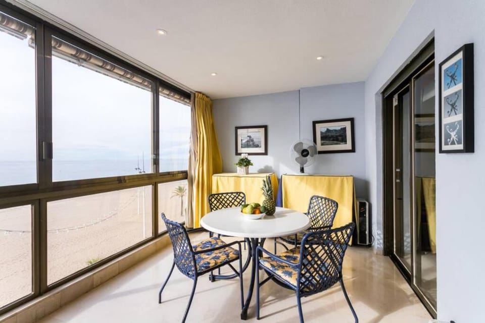 Balcony/Terrace, Living room, Seating area, Dining area