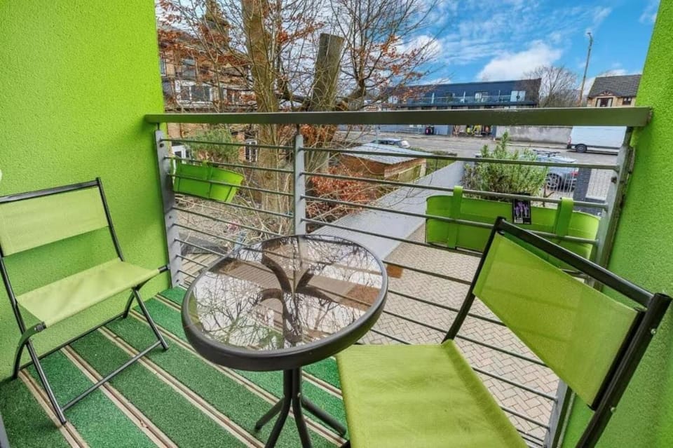 Mosspark Boulevard Exec Apartment ii - Free Parking Apartment in Glasgow
