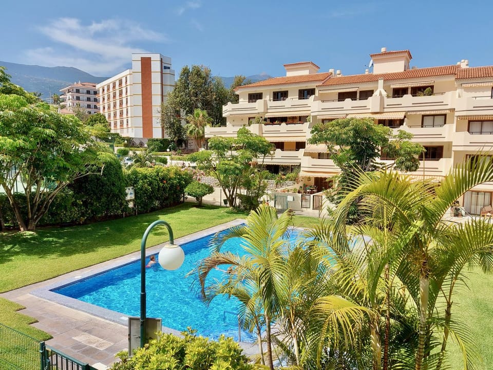 Property building, View (from property/room), Garden view, Mountain view, Pool view, Swimming pool, Swimming pool