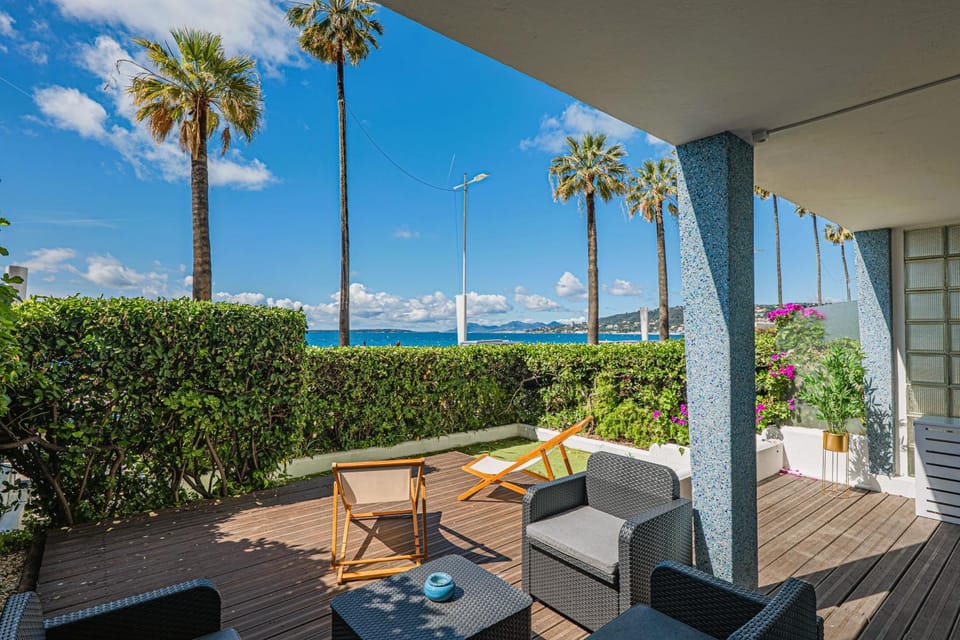Patio, Day, Natural landscape, Garden, View (from property/room), Balcony/Terrace, Beach, Sea view, sunbed