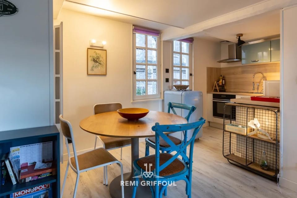 Confidentielle House Historic City Center 4 Guests House in Honfleur