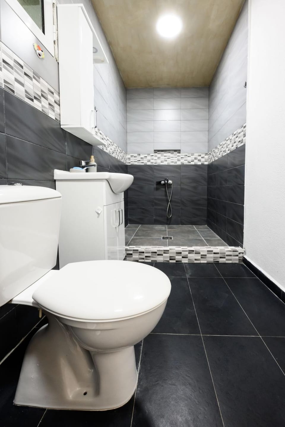 Bathroom, washing machine