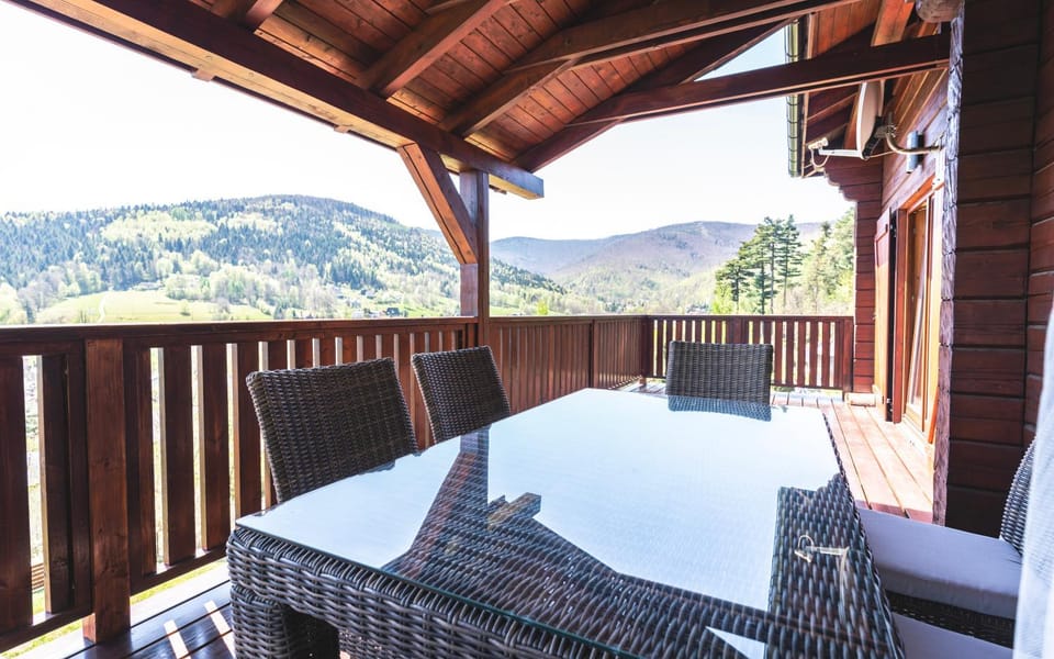 Balcony/Terrace, Mountain view