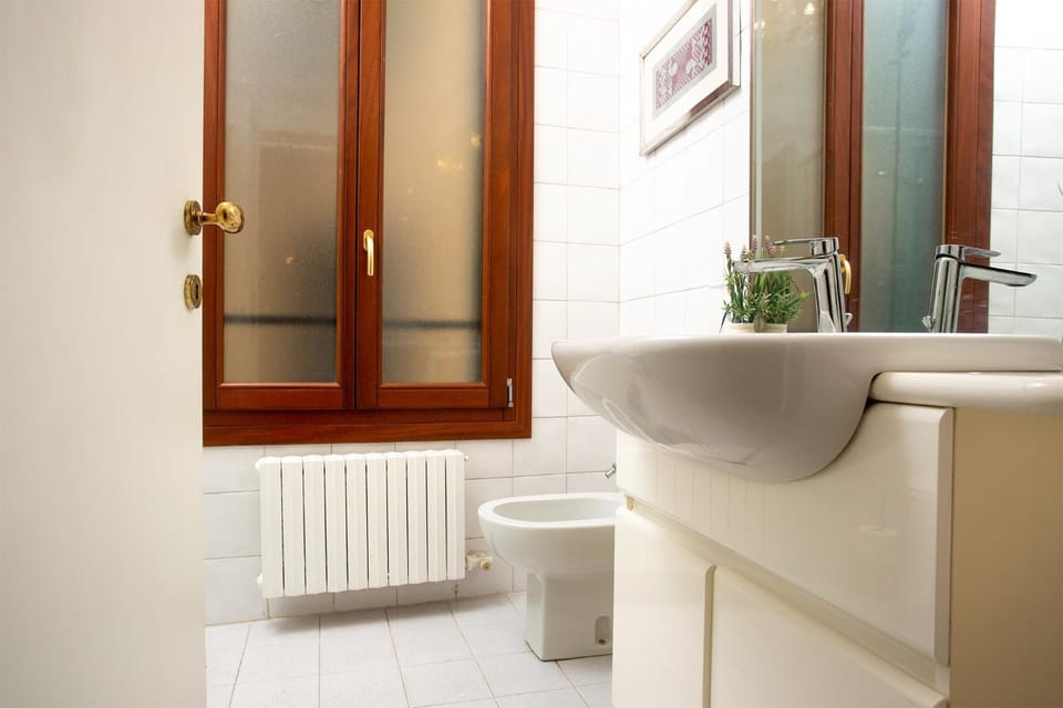 Royal Rialto Apartment - Grand Canal View Apartment in San Marco