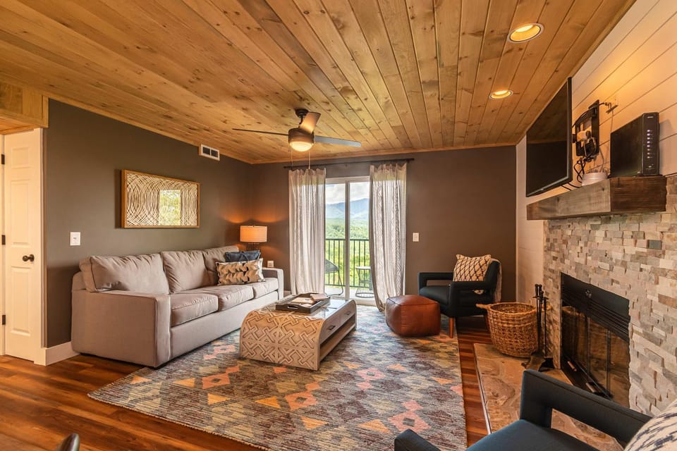 Serenity Bliss House in Pittman Center