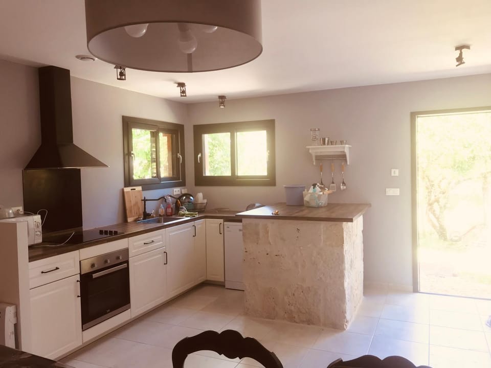 Maison avec jardin dans village House in Nouvelle-Aquitaine