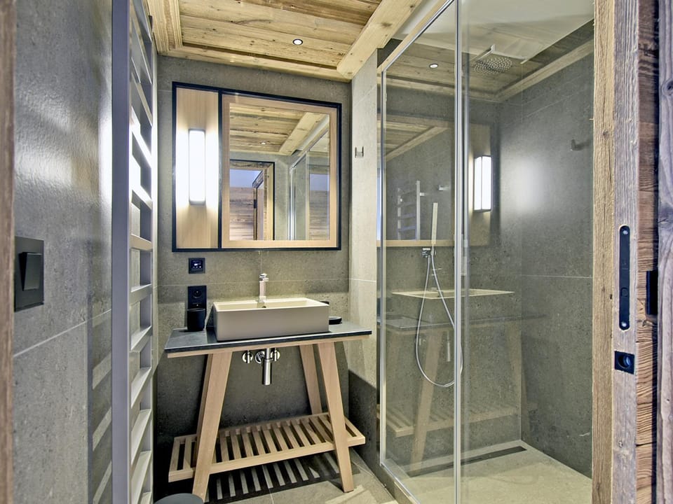 Appartement neuf avec terrasse, SPA, 3 chambres et services hôteliers - Méribel Les Allues - FR-1-613-22 Apartment in Les Allues