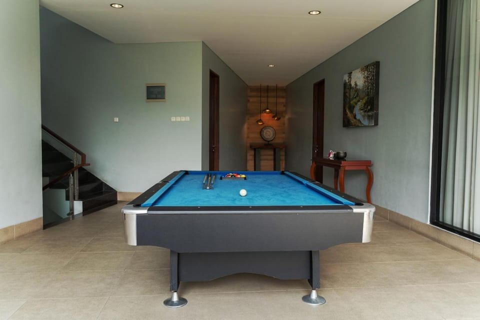 Radiance Hill View Villa 10 Bedrooms With a Private Heated Swimming Pool and a Billiard Table Villa in Bandung