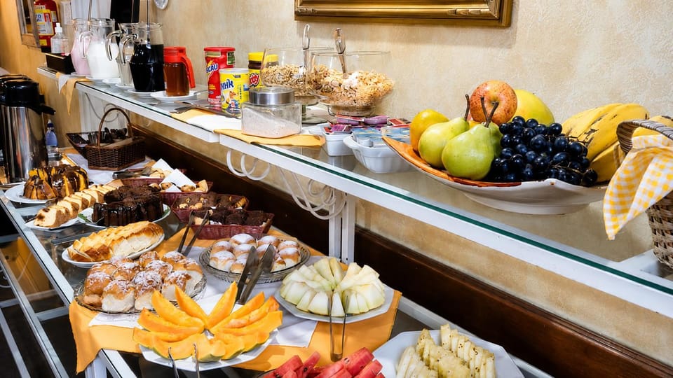 Breakfast, Buffet breakfast